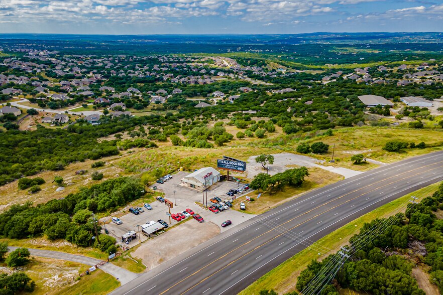 21601 W State Hwy 71, Spicewood, TX à vendre - Photo de l’immeuble – Image 2 sur 77