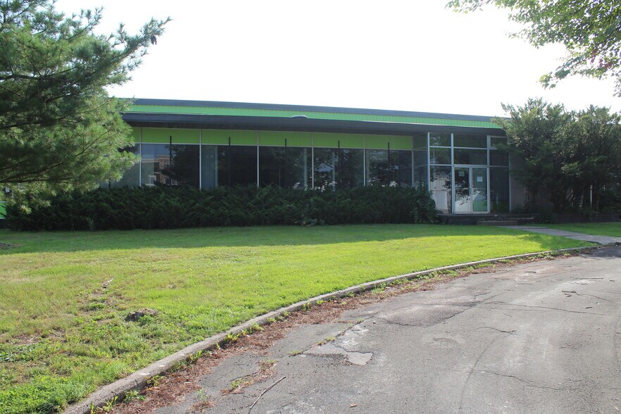 71 Loftus St, Moncton, NB à louer - Photo de l’immeuble – Image 2 sur 8