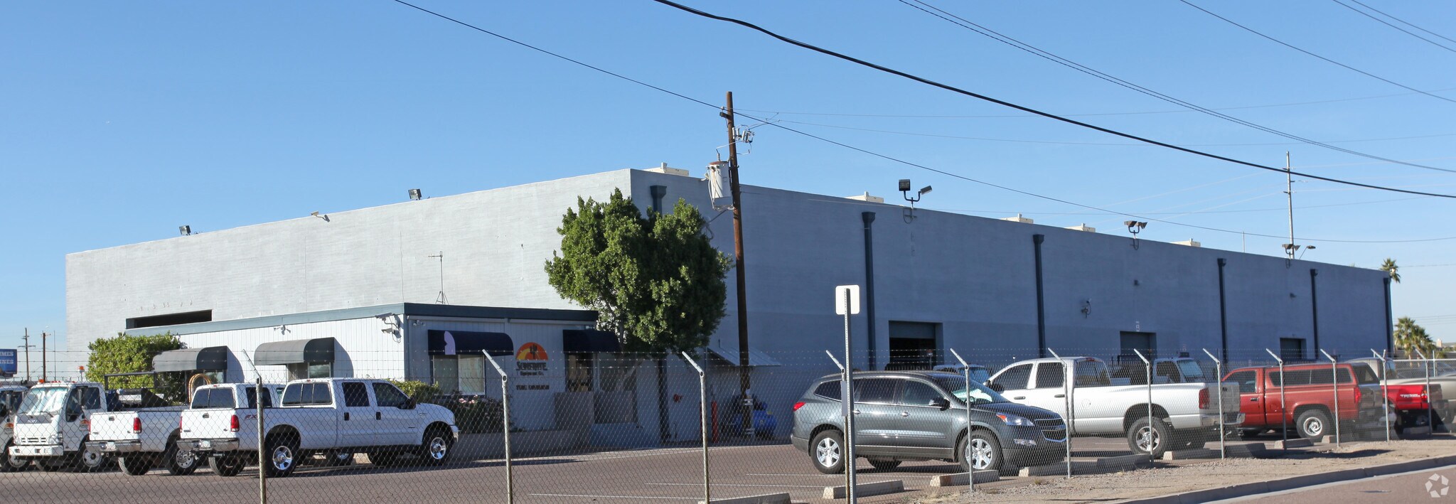 5401 E Washington St, Phoenix, AZ à vendre Photo principale– Image 1 sur 4
