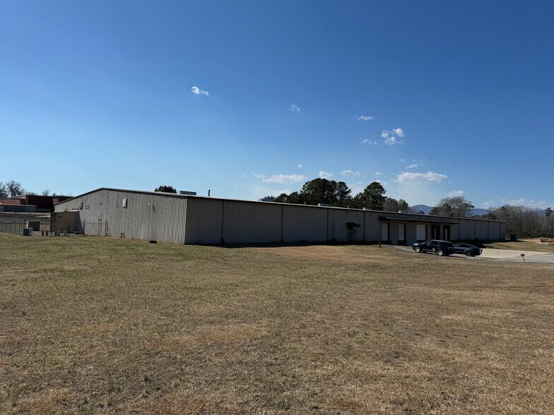 1090 Shamrock Ave, Landrum, SC à vendre - Photo de l’immeuble – Image 3 sur 18