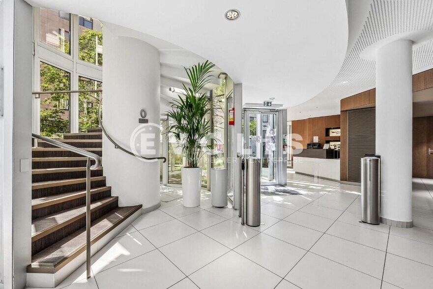 9 Boulevard Du General De Gaulle, Montrouge à louer - Hall d’entrée – Image 3 sur 16