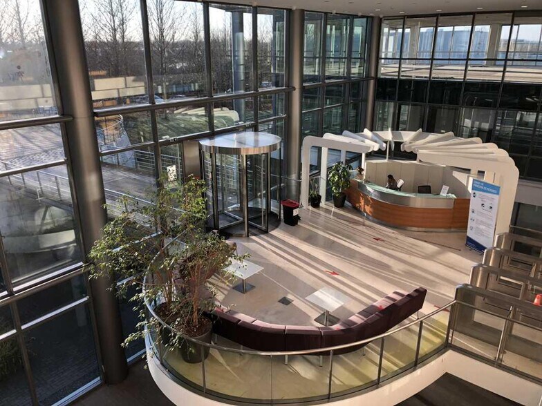 229 Rue De La Belle Etoile, Roissy-en-France à louer - Photo de l’immeuble – Image 3 sur 11