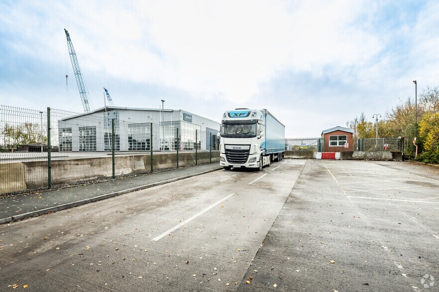 North Rd, Ellesmere Port à louer - Photo de l’immeuble – Image 3 sur 23