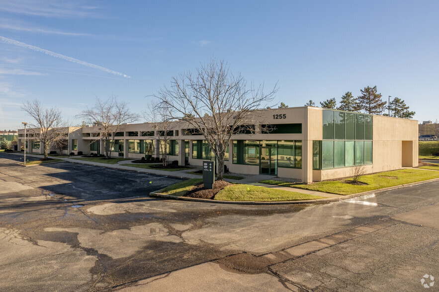 1255 Kemper Meadow Dr, Cincinnati, OH à vendre - Photo principale – Image 1 sur 4