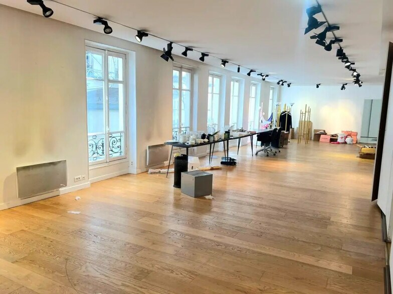 Bureau dans Paris à louer - Photo de l’immeuble – Image 2 sur 7