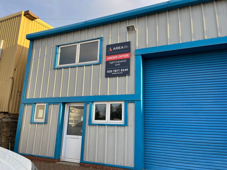 Provost Way, Luton à louer - Photo de l’immeuble – Image 2 sur 2