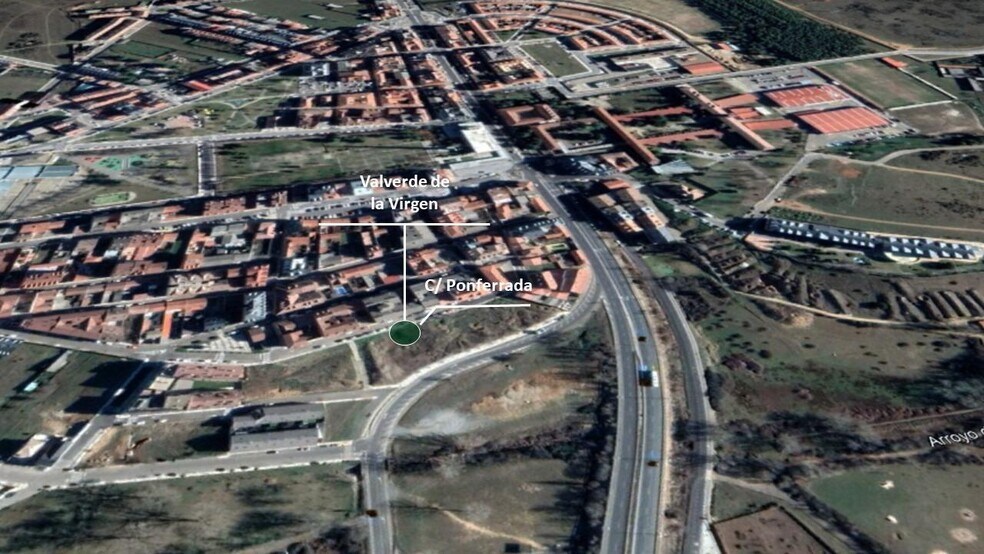 Terrain dans Valverde de la Virgen, León à vendre - Photo principale – Image 1 sur 4