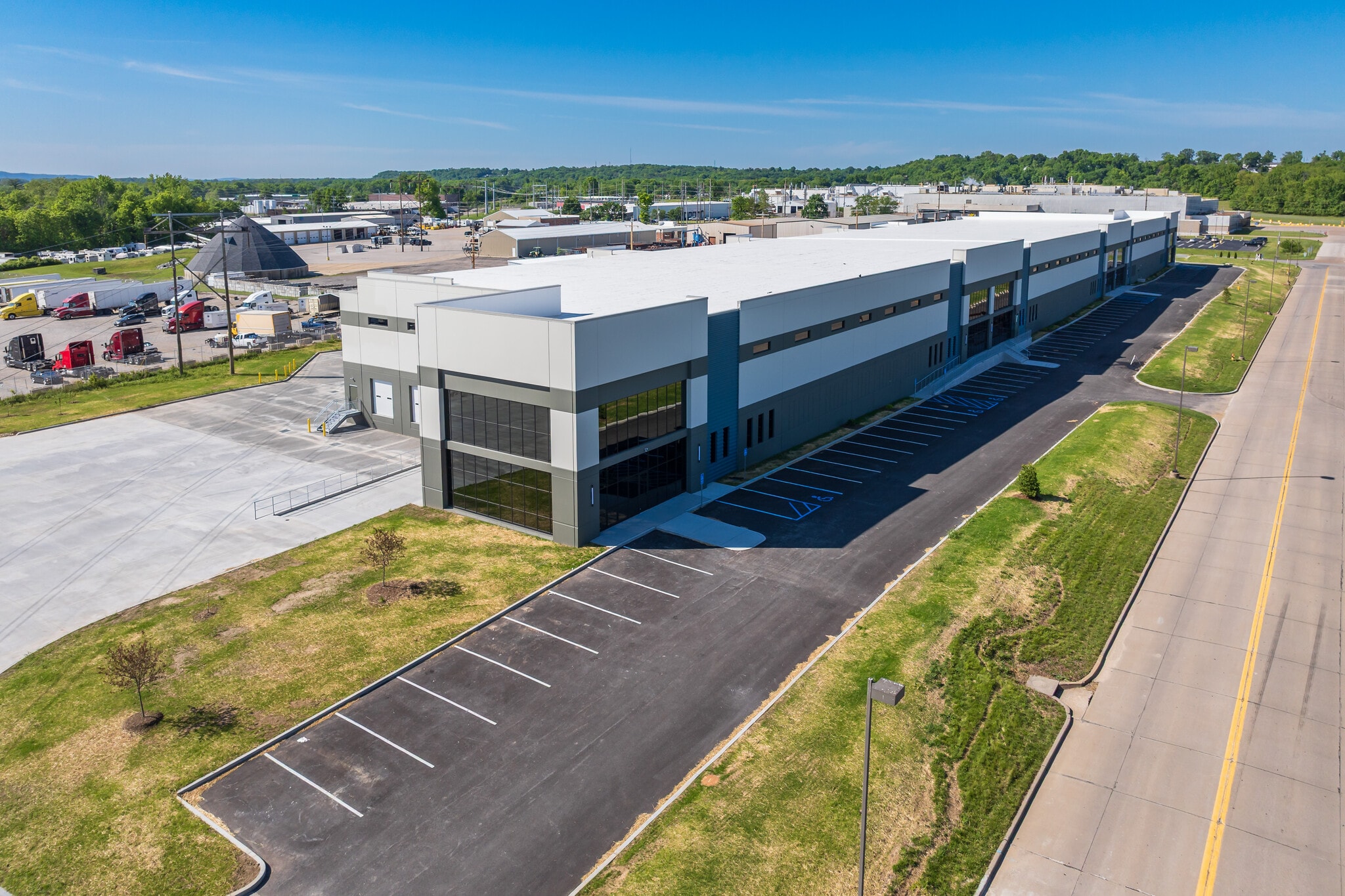 2880 Arnold Tenbrook Rd, Arnold, MO à louer Aérien– Image 1 sur 8