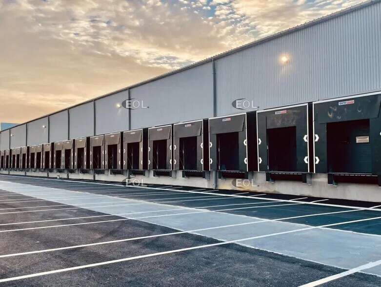 Industriel/Logistique dans Remy à louer - Photo de l’immeuble – Image 3 sur 4