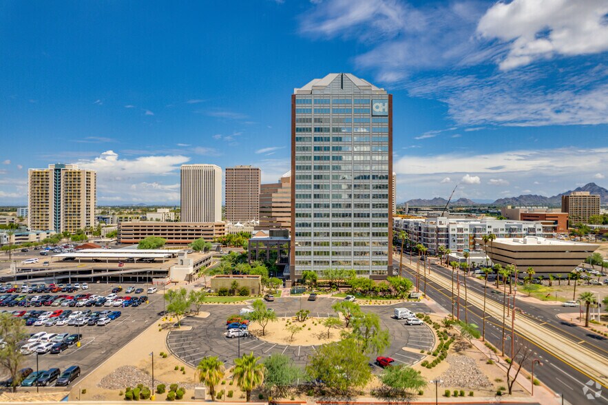 3550 N Central Ave, Phoenix, AZ à louer - Photo de l’immeuble – Image 3 sur 9