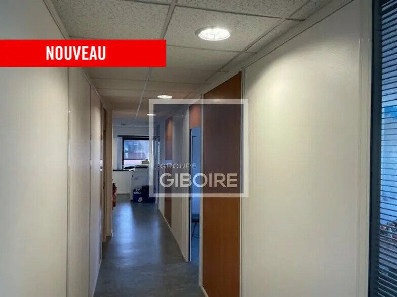 Bureau dans Saint-Grégoire à vendre - Photo intérieure – Image 3 sur 8