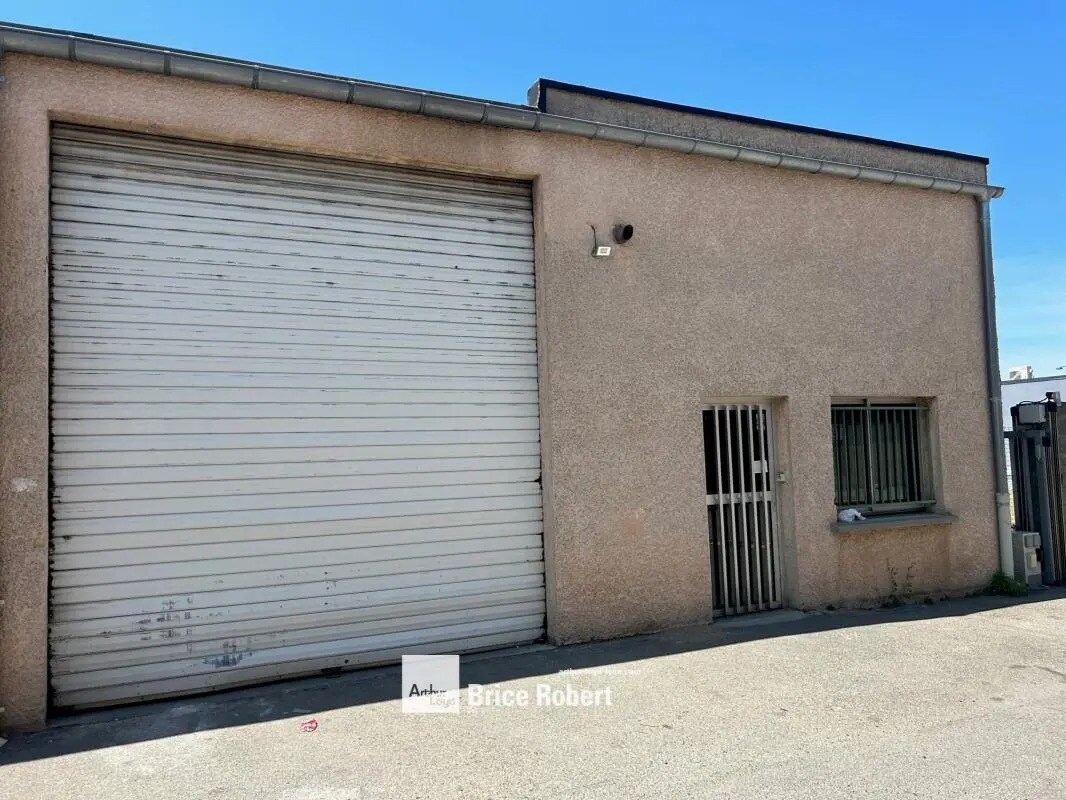 10 Avenue Docteur Schweitzer, Meyzieu à louer Photo de l’immeuble– Image 1 sur 5