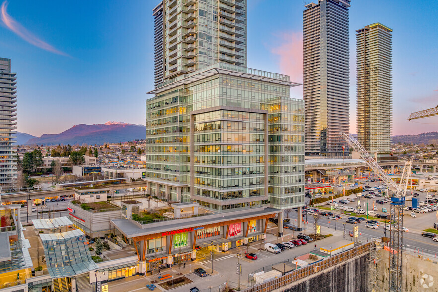 2025 Willingdon Av, Burnaby, BC à louer - Photo principale – Image 1 sur 8