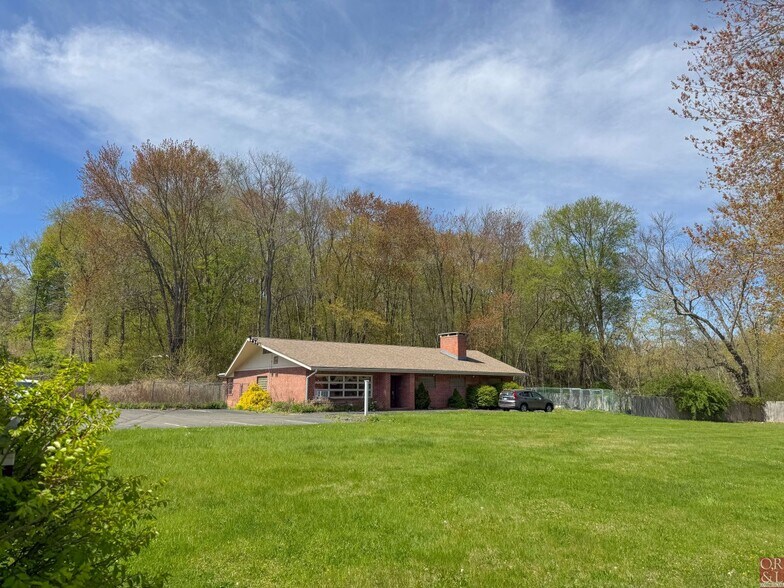 46-50 N Main St, Branford, CT à vendre - Photo de l’immeuble – Image 1 sur 8