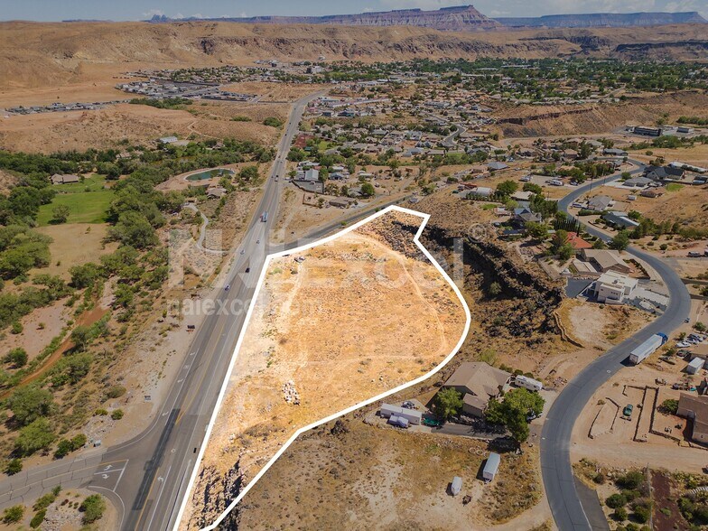 1600 S Toquerville Blvd, Toquerville, UT à louer - Photo de l’immeuble – Image 3 sur 8