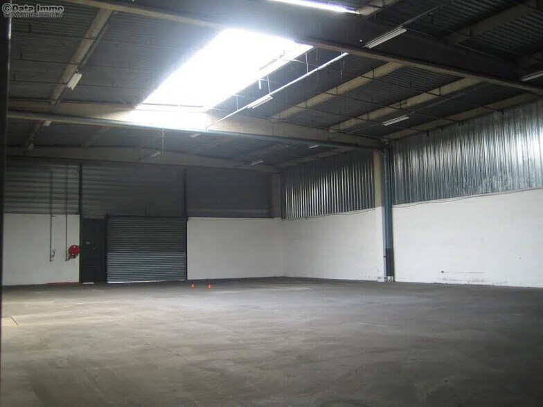 Industriel/Logistique dans Aulnay-sous-Bois à louer - Photo de l’immeuble – Image 3 sur 8
