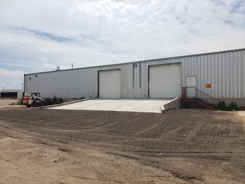 4241 E 64th Ave, Commerce City, CO à louer - Photo de l’immeuble – Image 1 sur 7