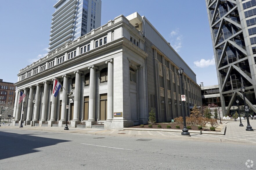 721 Locust St, Saint Louis, MO à vendre - Photo de l’immeuble – Image 2 sur 4