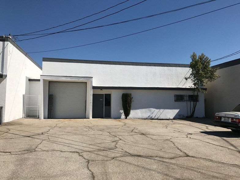 7542 San Fernando Rd, Sun Valley, CA à louer - Photo de l’immeuble – Image 3 sur 8