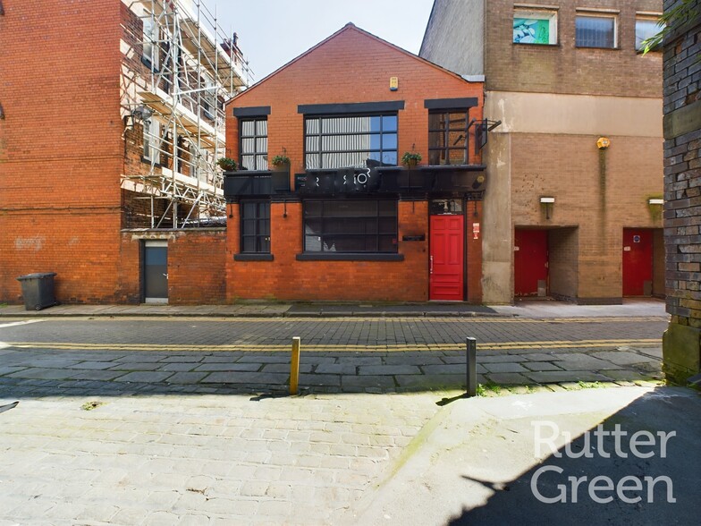 1 College Ave, Wigan à vendre - Photo de l’immeuble – Image 1 sur 4