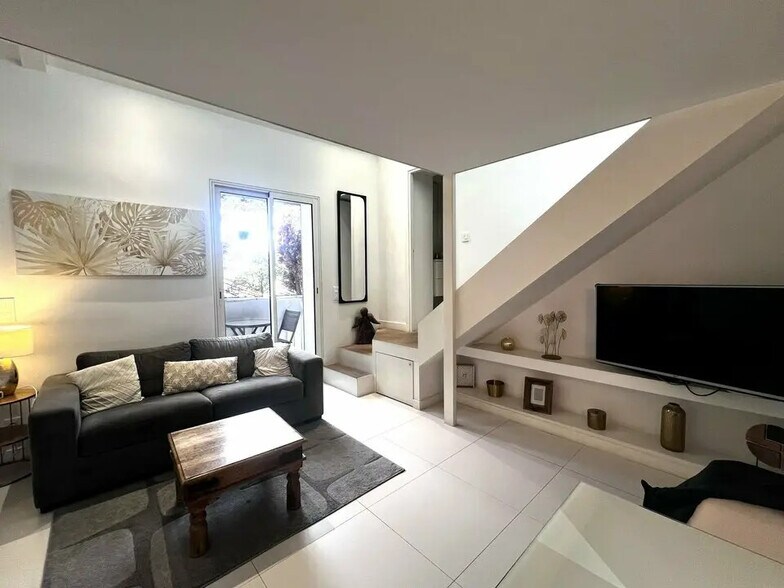 Local d'activités dans Nice à vendre - Photo intérieure – Image 1 sur 8