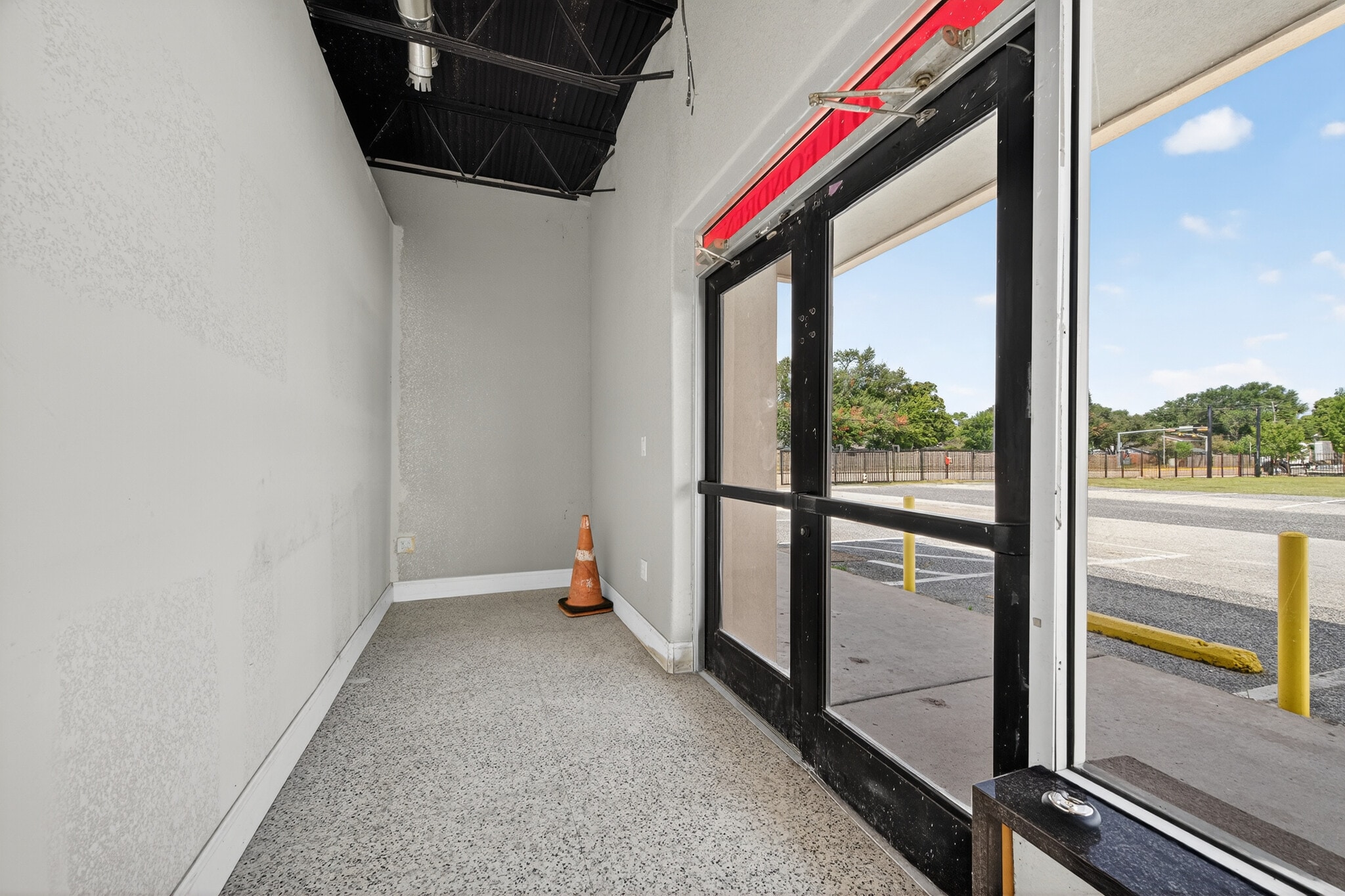 13001-13011 Fondren Rd, Houston, TX à louer Photo intérieure– Image 1 sur 21