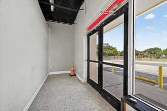 13001-13011 Fondren Rd, Houston, TX à louer Photo intérieure– Image 1 sur 21