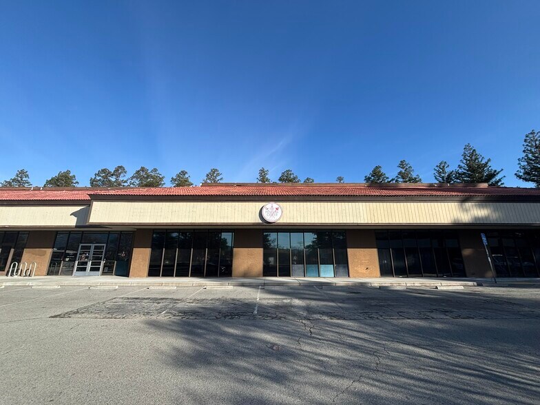 1329-1345 Blossom Hill Rd, San Jose, CA à louer - Photo de l’immeuble – Image 3 sur 12