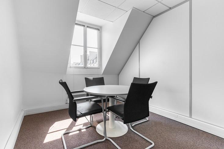 57 Rue D'Amsterdam, Paris à louer - Photo de l’immeuble – Image 2 sur 21