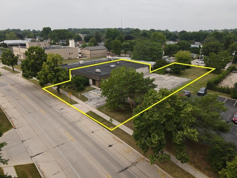 1406 N 25th St, Sheboygan, WI à louer - Photo de l’immeuble – Image 1 sur 19