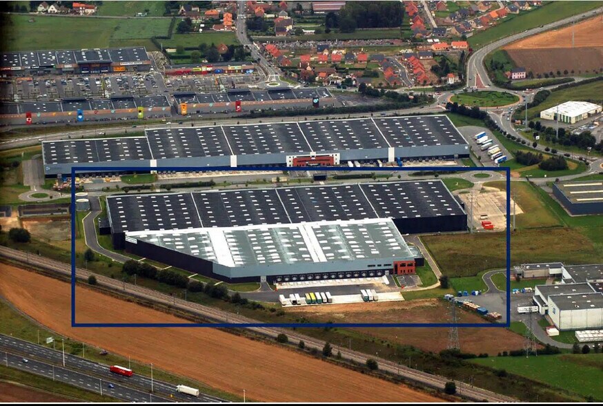 Industriel/Logistique dans Hénin-Beaumont à louer - Photo de l’immeuble – Image 3 sur 4