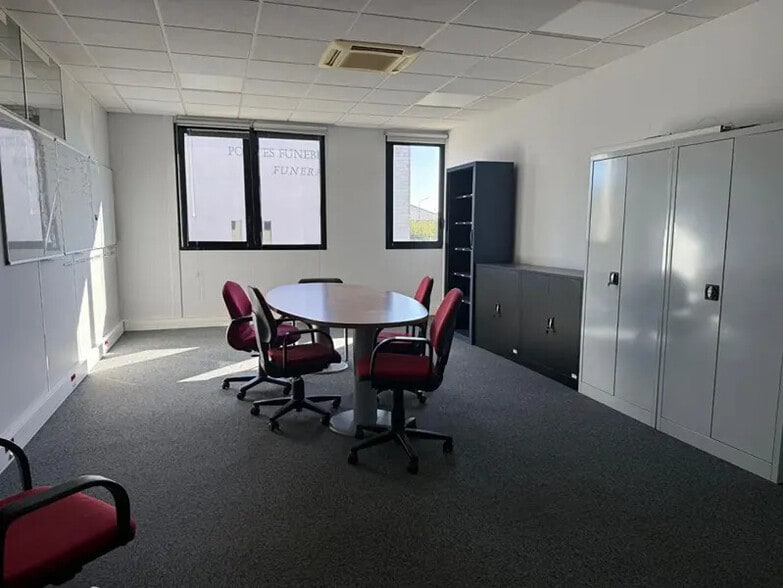 Bureau dans Besançon à louer - Photo intérieure – Image 1 sur 4