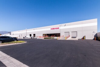 3002-3072 E Inland Empire Blvd, Ontario, CA à louer Photo de l’immeuble– Image 1 sur 1