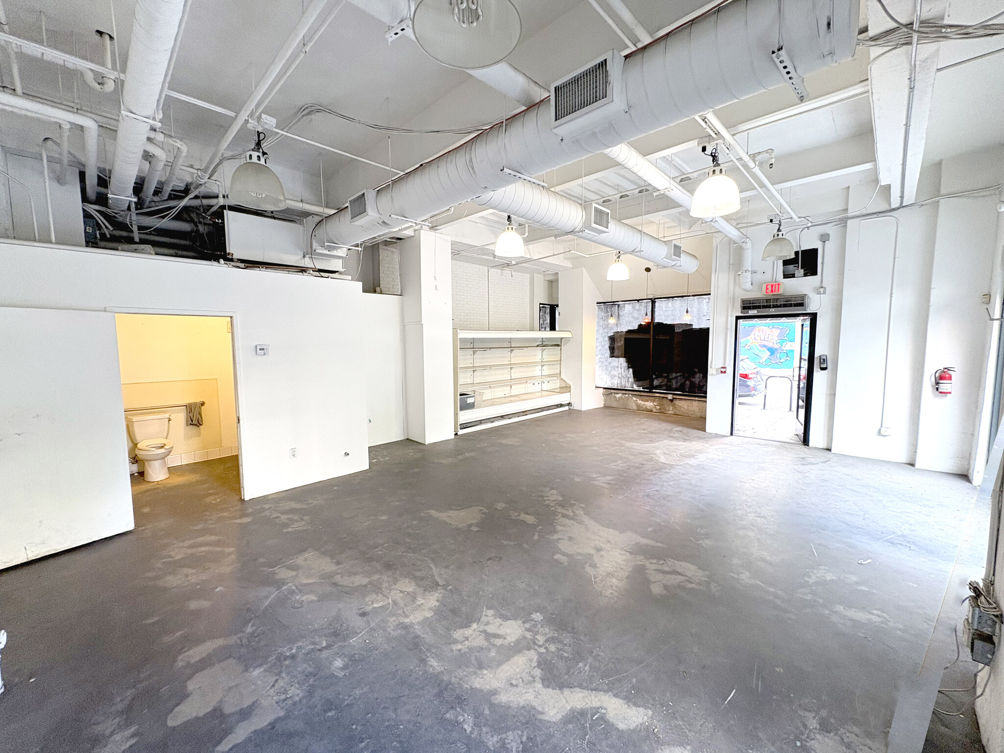 215 W 9th St, Los Angeles, CA à louer Photo intérieure– Image 1 sur 4