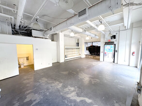 215 W 9th St, Los Angeles, CA à louer Photo intérieure– Image 1 sur 4