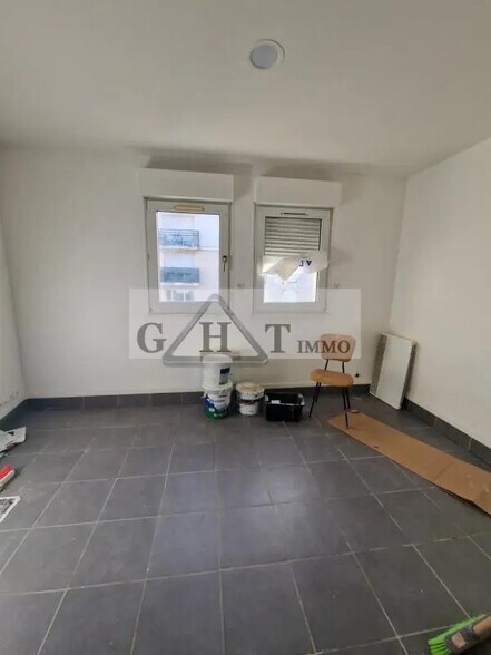 Local commercial dans Drancy à vendre - Photo de l’immeuble – Image 3 sur 4