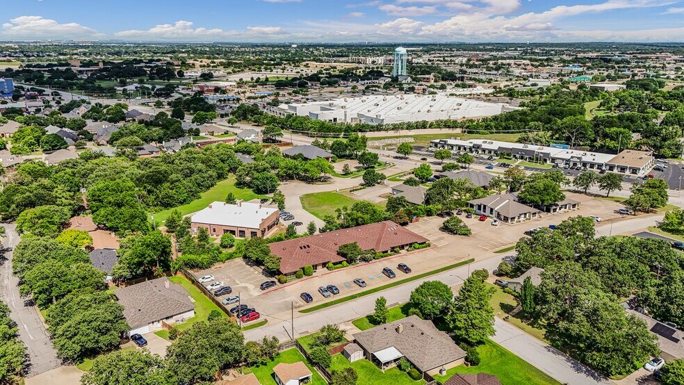 1721 Cimarron Trl, Hurst, TX à louer - Photo de l’immeuble – Image 3 sur 18