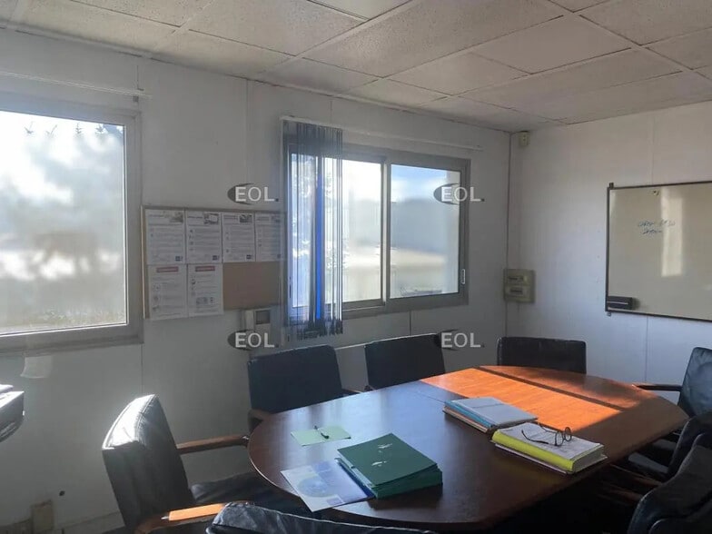 Industriel/Logistique dans Lagny-sur-Marne à louer - Photo de l’immeuble – Image 3 sur 3