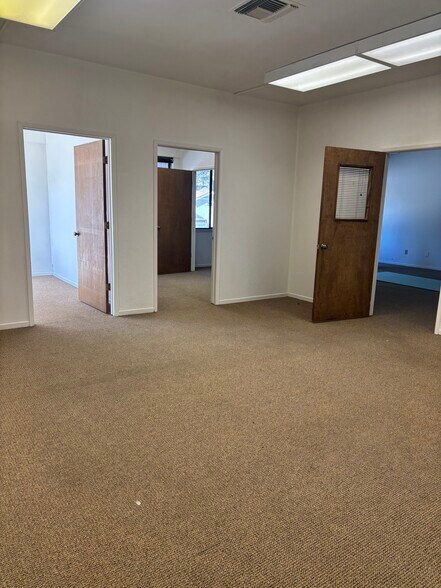 2489 Lake Tahoe Blvd, South Lake Tahoe, CA à louer - Photo de l’immeuble – Image 3 sur 8