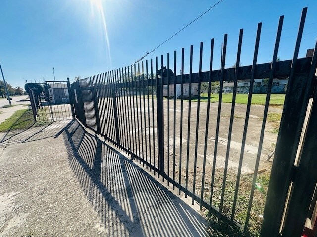 5527 Gessner Rd, Houston, TX à louer - Photo de l’immeuble – Image 2 sur 9