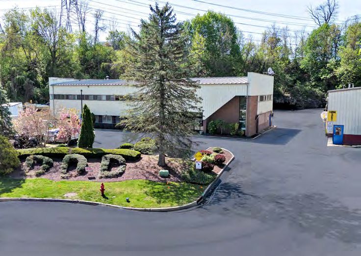 3 Browns Ln, Hawthorne, NY à louer - Photo de l’immeuble – Image 2 sur 8