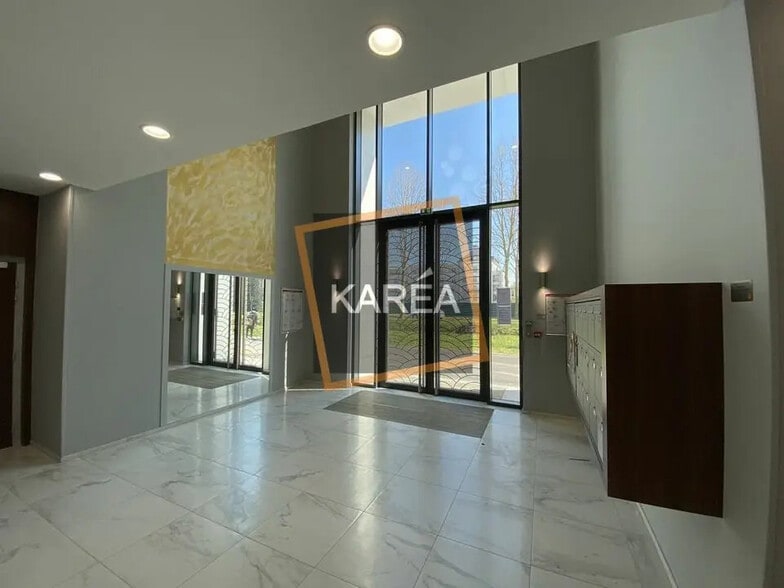 Bureau dans Chessy à vendre - Photo de l’immeuble – Image 3 sur 5