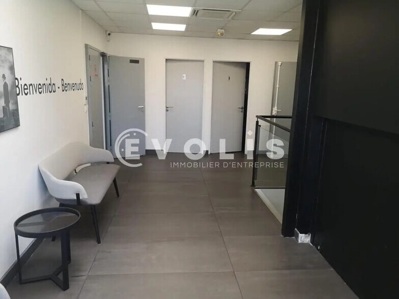 Bureau dans Neuilly-Plaisance à vendre - Hall d’entrée – Image 3 sur 12