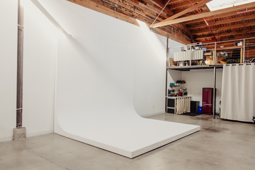 3364-3386 E Olympic Blvd, Los Angeles, CA à louer - Photo de l’immeuble – Image 2 sur 5