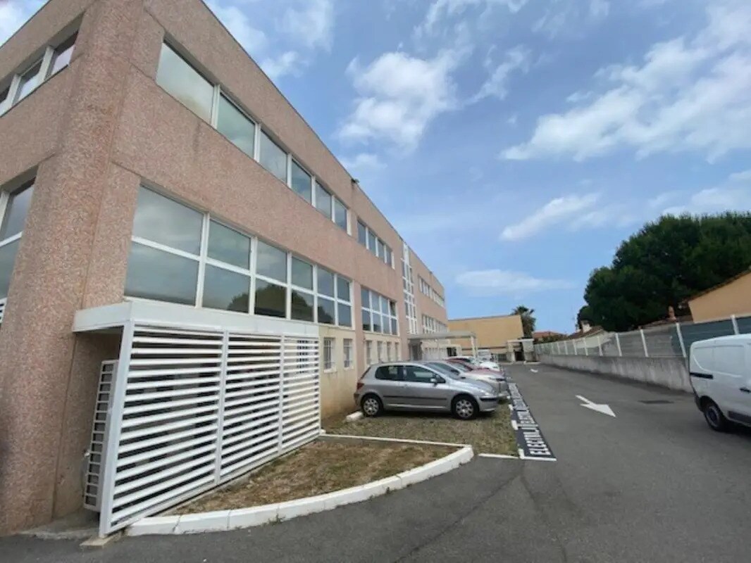 Bureau dans Villeneuve-Loubet à louer Photo de l’immeuble– Image 1 sur 15