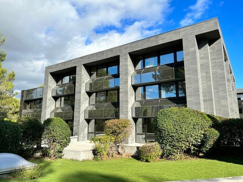 Bureau dans Valbonne à louer - Photo de l’immeuble – Image 1 sur 27