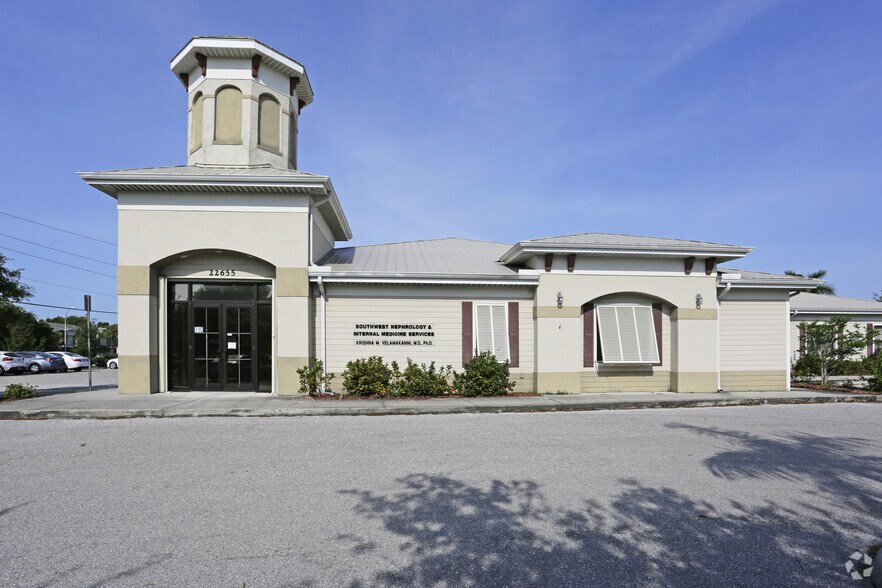 22655 Bayshore Rd, Port Charlotte, FL à louer - Photo de l’immeuble – Image 3 sur 14