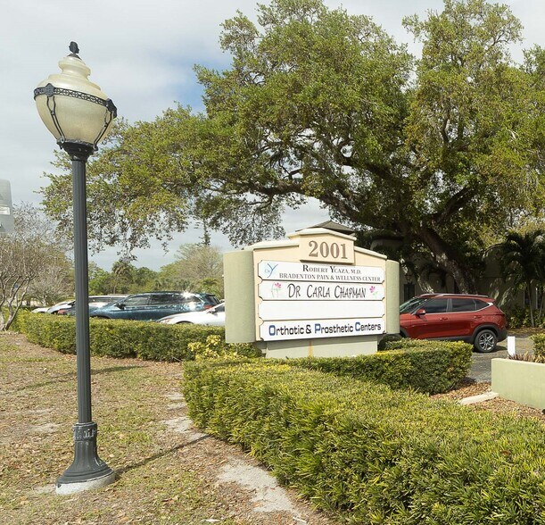 2001 Manatee Ave E, Bradenton, FL à louer - Autre – Image 3 sur 28