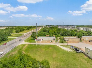 844 N Harvey Mitchell Pky, Bryan, TX - VUE AÉRIENNE  vue de carte - Image1