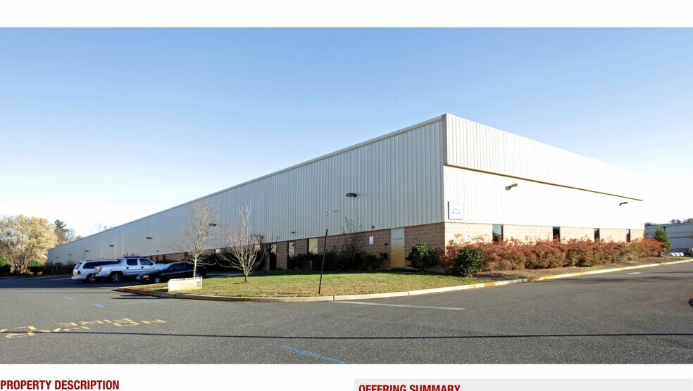 323 Fairfield Rd, Freehold, NJ à louer - Photo de l’immeuble – Image 2 sur 2